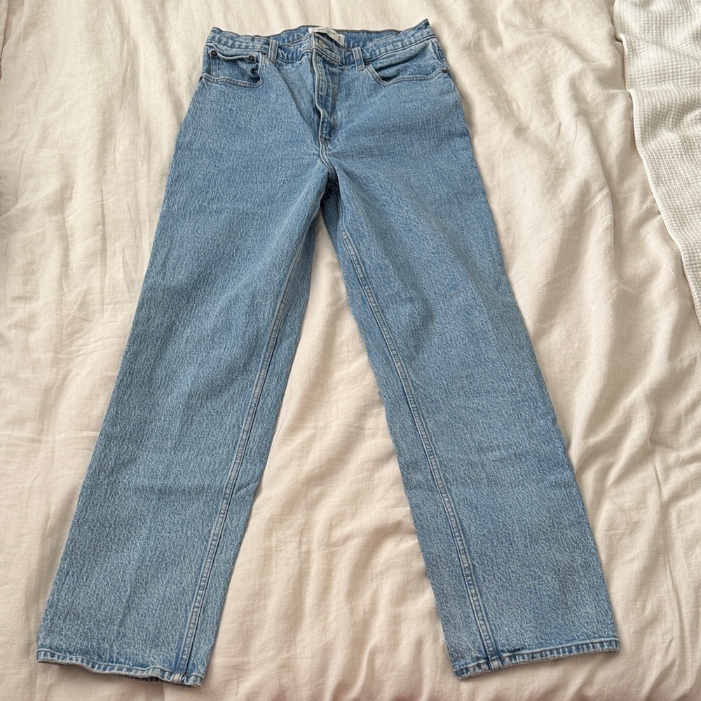 Abercrombie & Fitch | Ultra High Rise 90s Straight Jeans | 30
